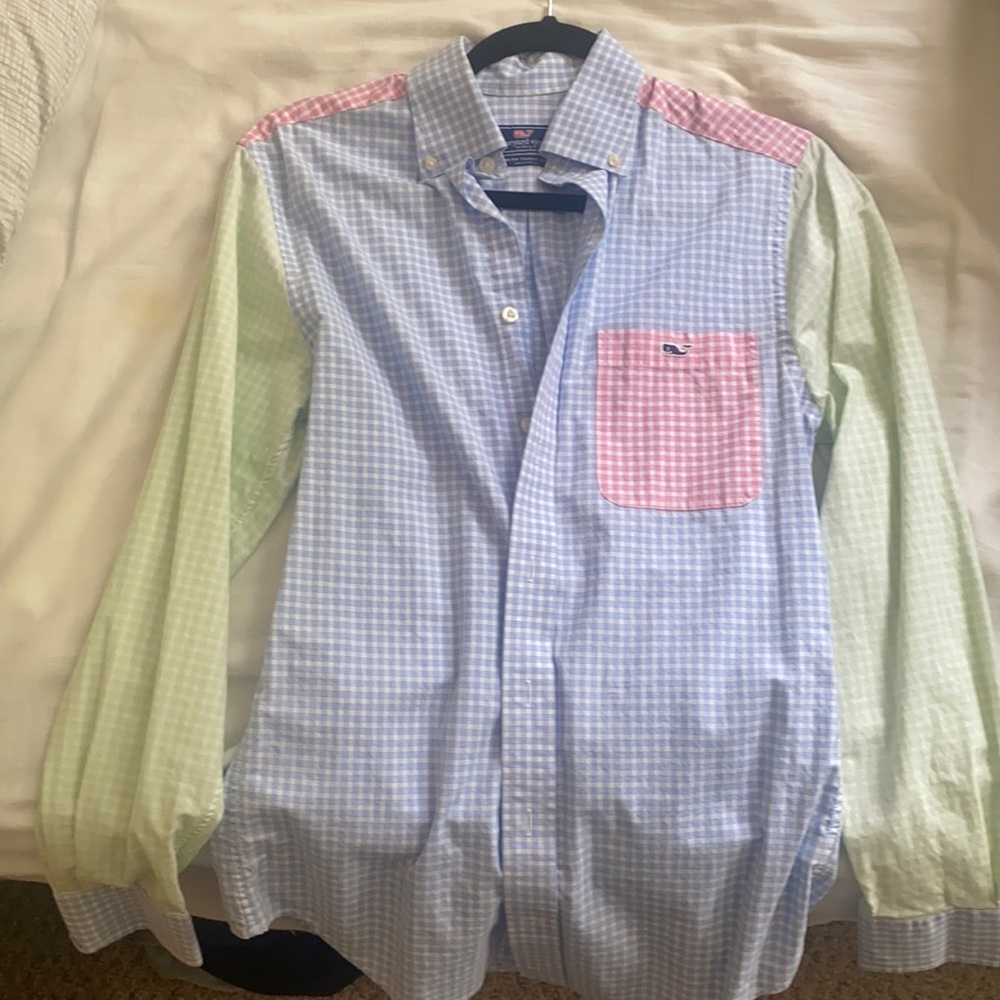 Vineyard Vines dress shirt